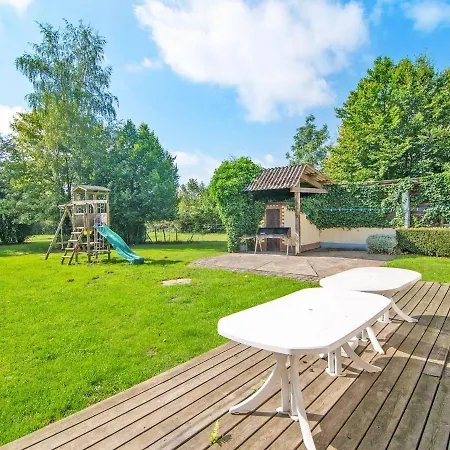 Nyaraló Cozy Holiday In Sourbrodt With Private Pool And Sauna *
